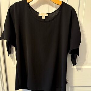 Michael Kors NWOT Black top keyhole short sleeve